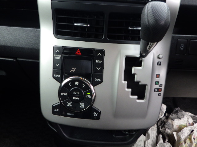 2012 Toyota Voxy